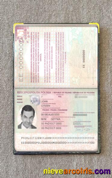 Poland passport (2011-2018) photolook